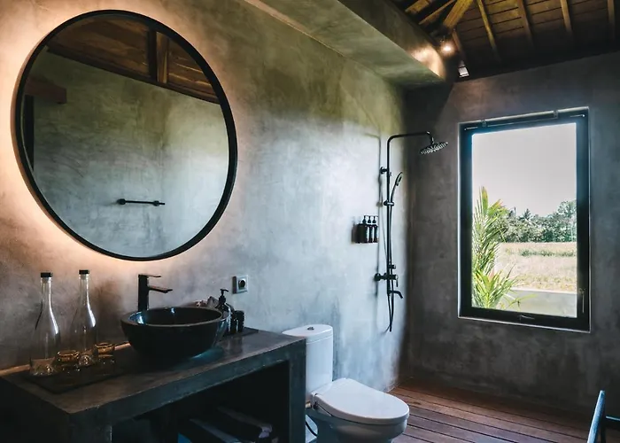 600m - Designer - Perenenean - Private Pool Villa *