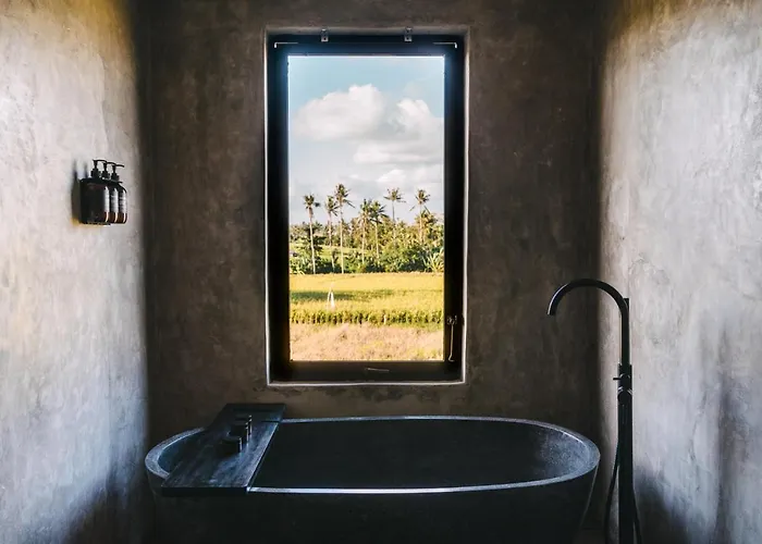 600m - Designer - Perenenean - Private Pool Canggu