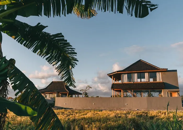 600m - Designer - Perenenean - Private Pool Villa