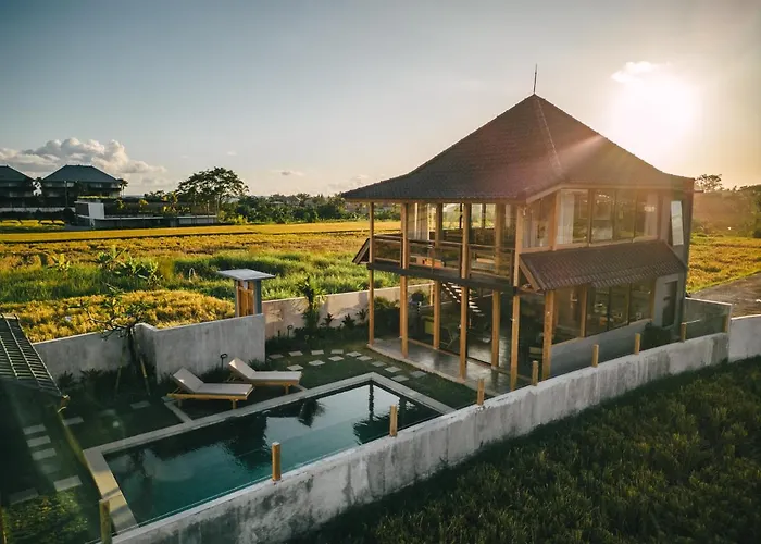 600m - Designer - Perenenean - Private Pool Villa *